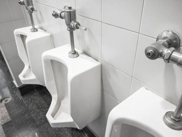 Urinal Installation in Lincoln