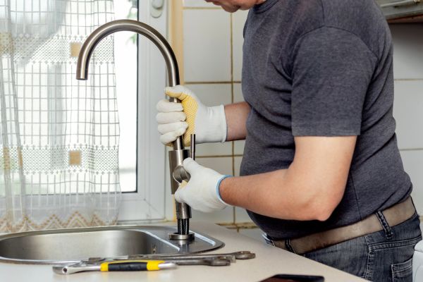 Kitchen Faucet Leak Repair in Lincoln