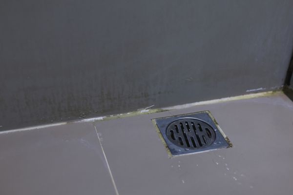 Bathroom Drain Installation in Lincoln