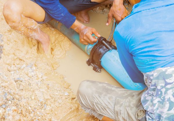 Cracked Plumbing Repair in Lincoln